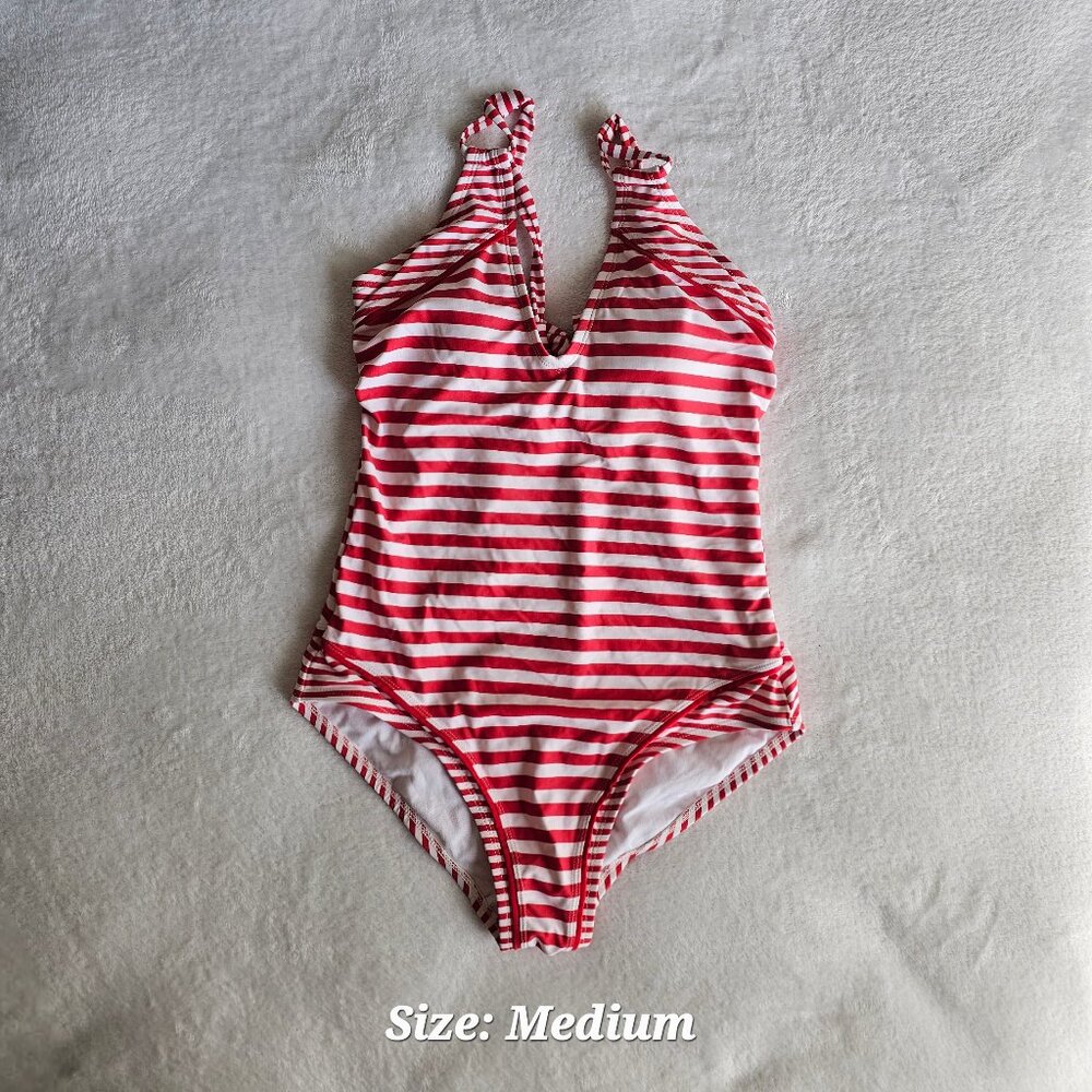 Swimsuits - Picture 4 of 7